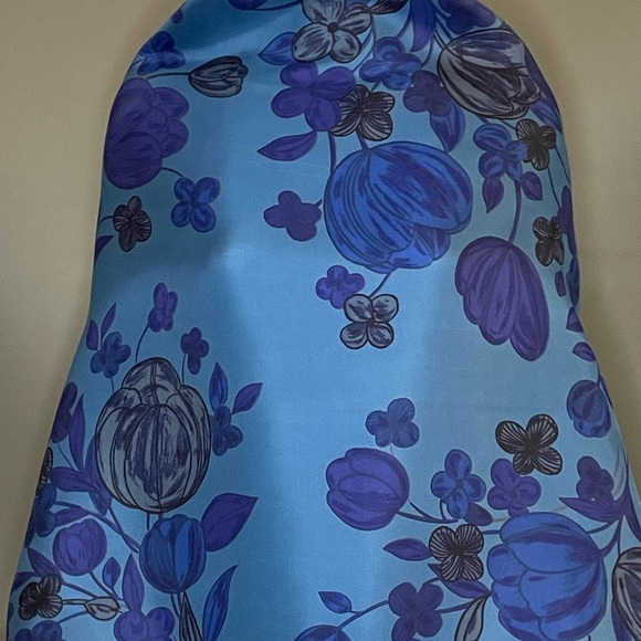 Vintage Richard Allan Silk Scarf 29 In Sq Excellent Condition - Picture 3 of 9